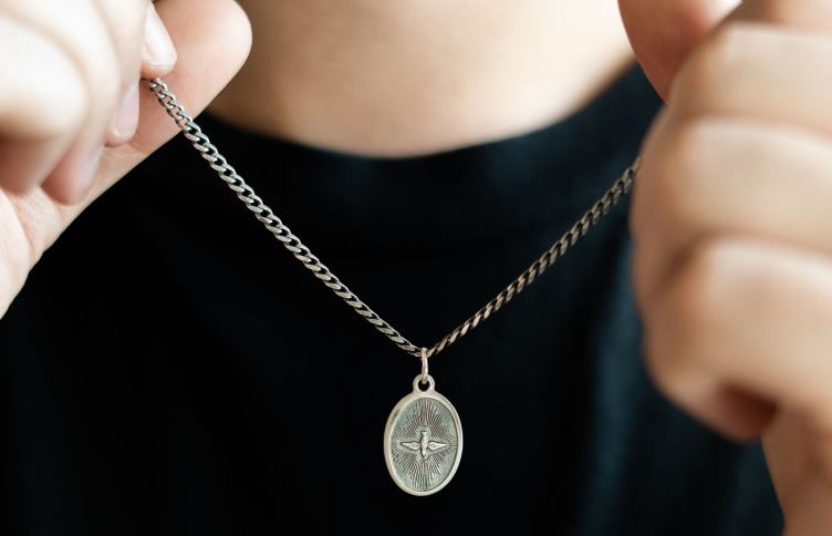 Oliver Cabell Hommes collier pendentif colombe 4D0P210 accessoires argent